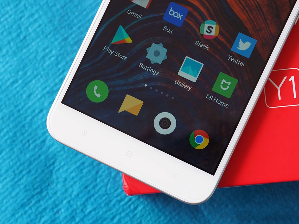 Trên tay Xiaomi Redmi Y1