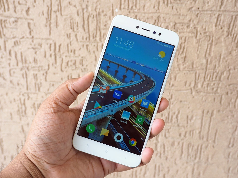 Trên tay Xiaomi Redmi Y1
