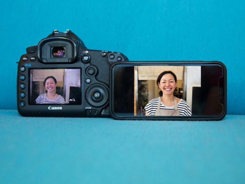 iPhone X thử tài xóa phông với Canon 5D Mark III iPhone X thử tài xóa phông với Canon 5D Mark III