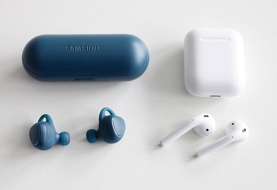Apple AirPods