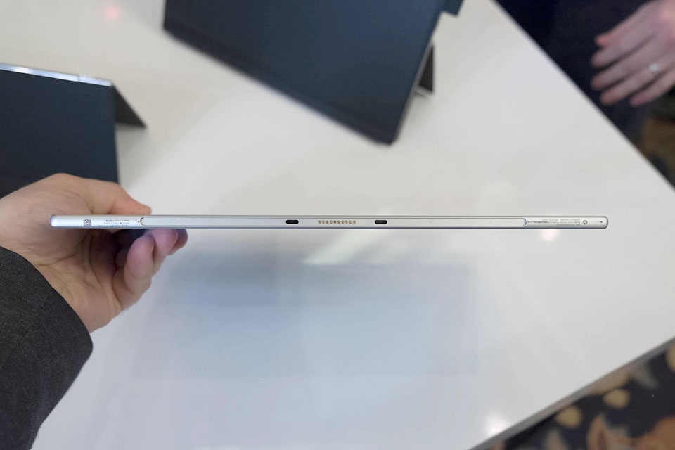Trên tay HP Envy x2