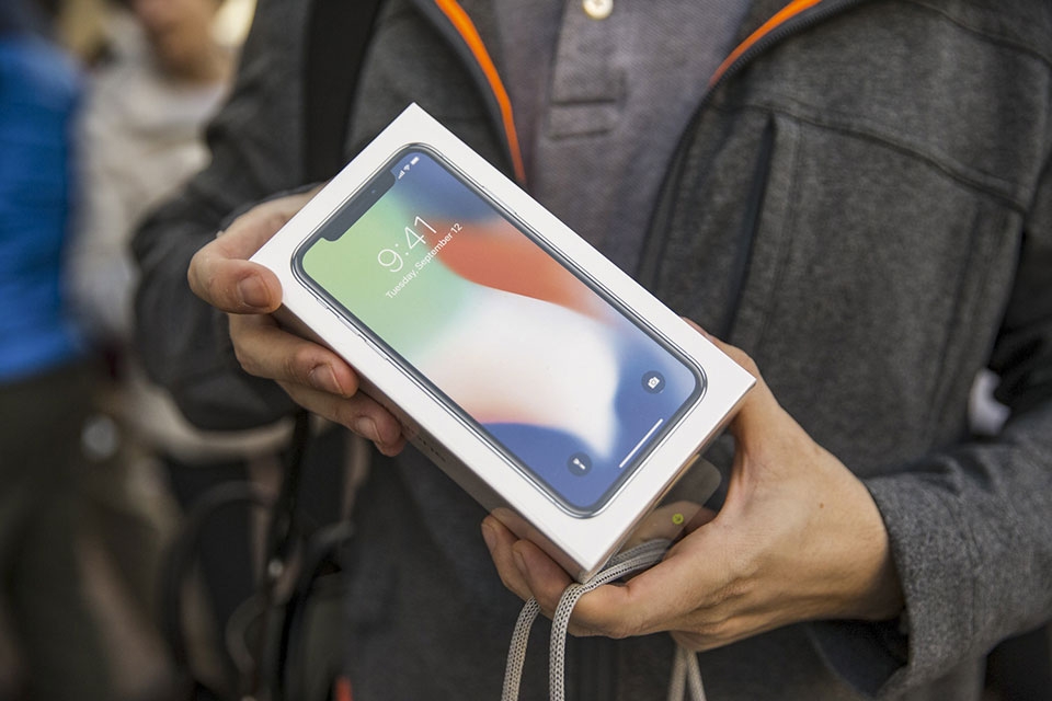 iPhone X lên kệ tại Việt Nam, giá từ 30 triệu đồng