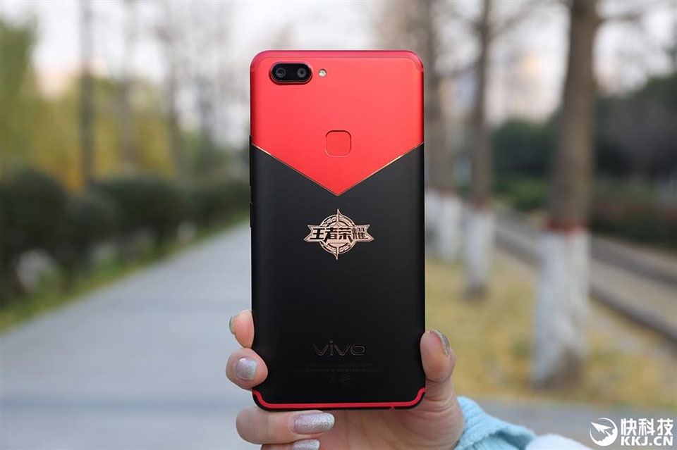Trên tay Vivo X20 King of Glory Edition Trên tay Vivo X20 King of Glory Edition