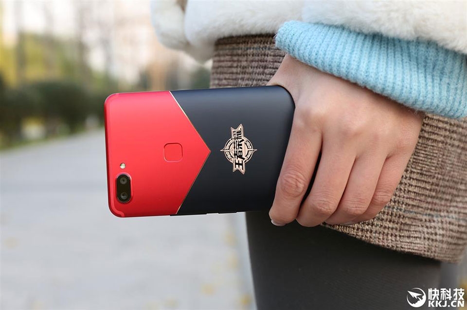 Trên tay Vivo X20 King of Glory Edition Trên tay Vivo X20 King of Glory Edition
