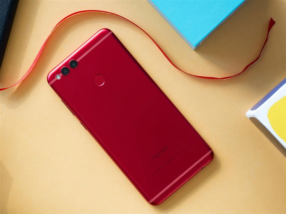 Trên tay Huawei Honor 7X Trên tay Huawei Honor 7X