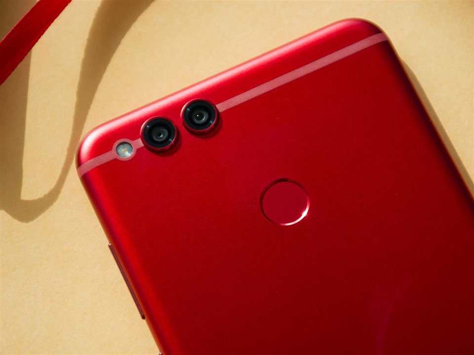 Trên tay Huawei Honor 7X Trên tay Huawei Honor 7X