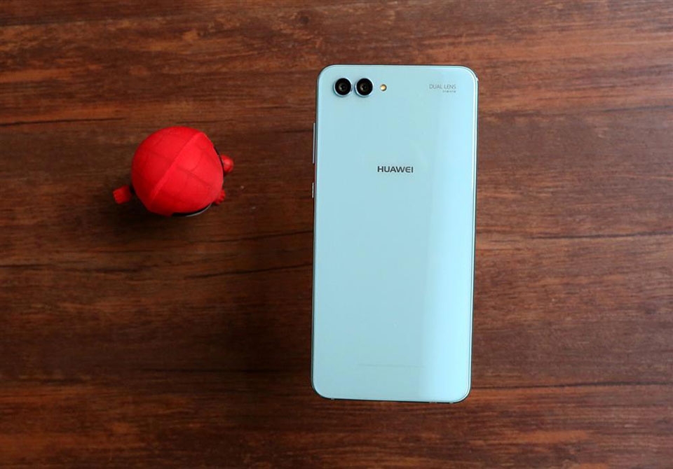 Huawei Nova 2s Huawei Nova 2s