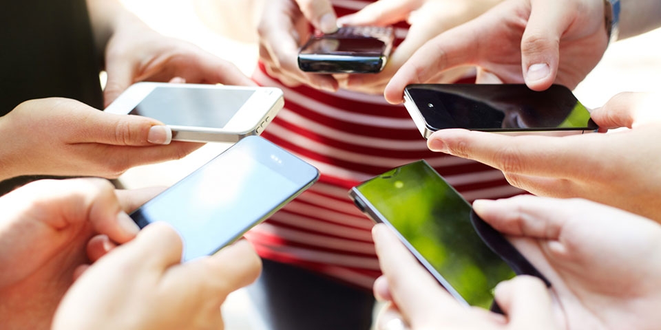 Tại sao smartphone của bạn chậm dần theo thời gian?