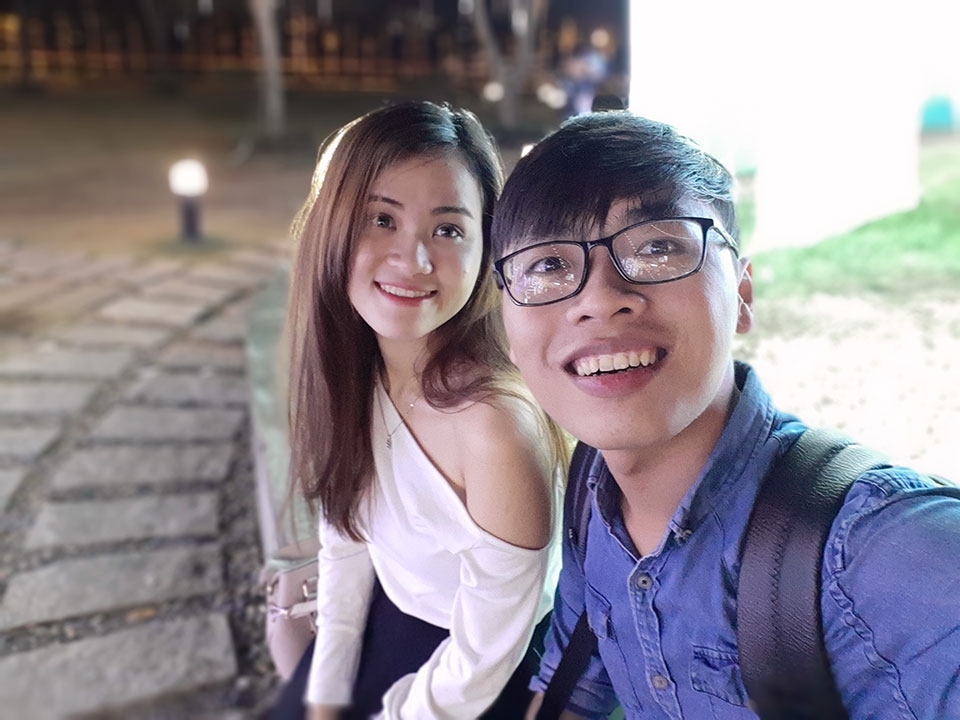 Đánh giá camera kép selfie trên Galaxy A8 / A8+