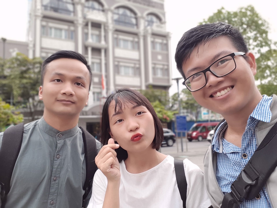Đánh giá camera kép selfie trên Galaxy A8 / A8+