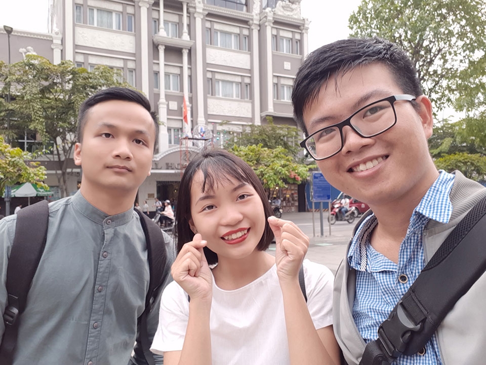 Đánh giá camera kép selfie trên Galaxy A8 / A8+