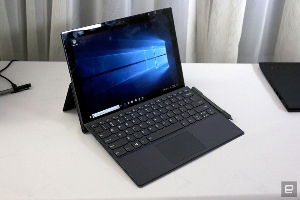 Trên tay Lenovo Miix 630 tại CES 2018