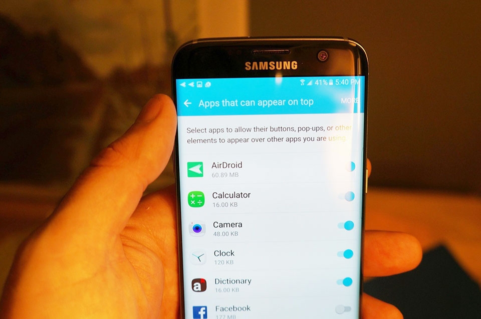 Hướng dẫn tắt lớp phủ màn hình trên Samsung Galaxy S7 Hướng dẫn tắt lớp phủ màn hình trên Samsung Galaxy S7