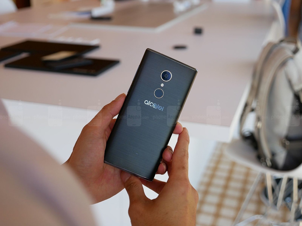 Trên tay Alcatel 5 Series