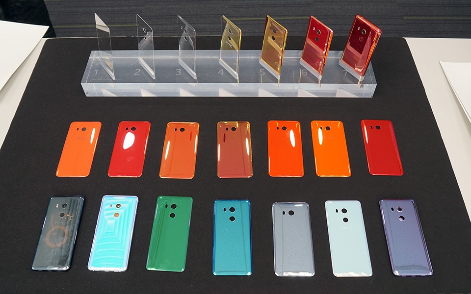 Trên tay HTC U11 Eyes