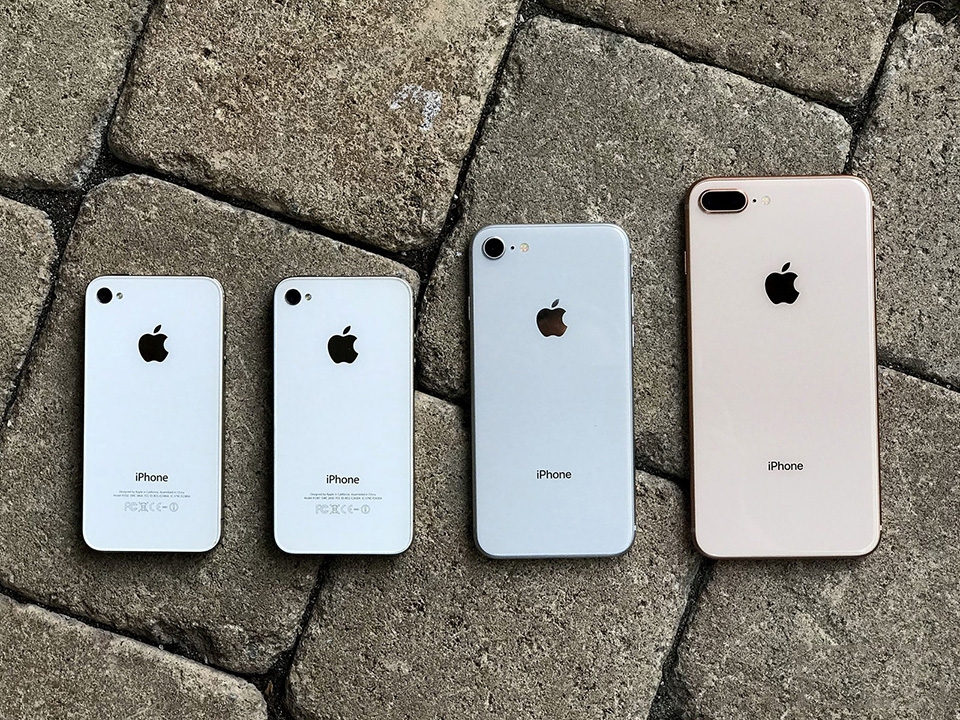 Từ iPhone 4 đến iPhone X: Kính và kim loại vẫn tuyệt