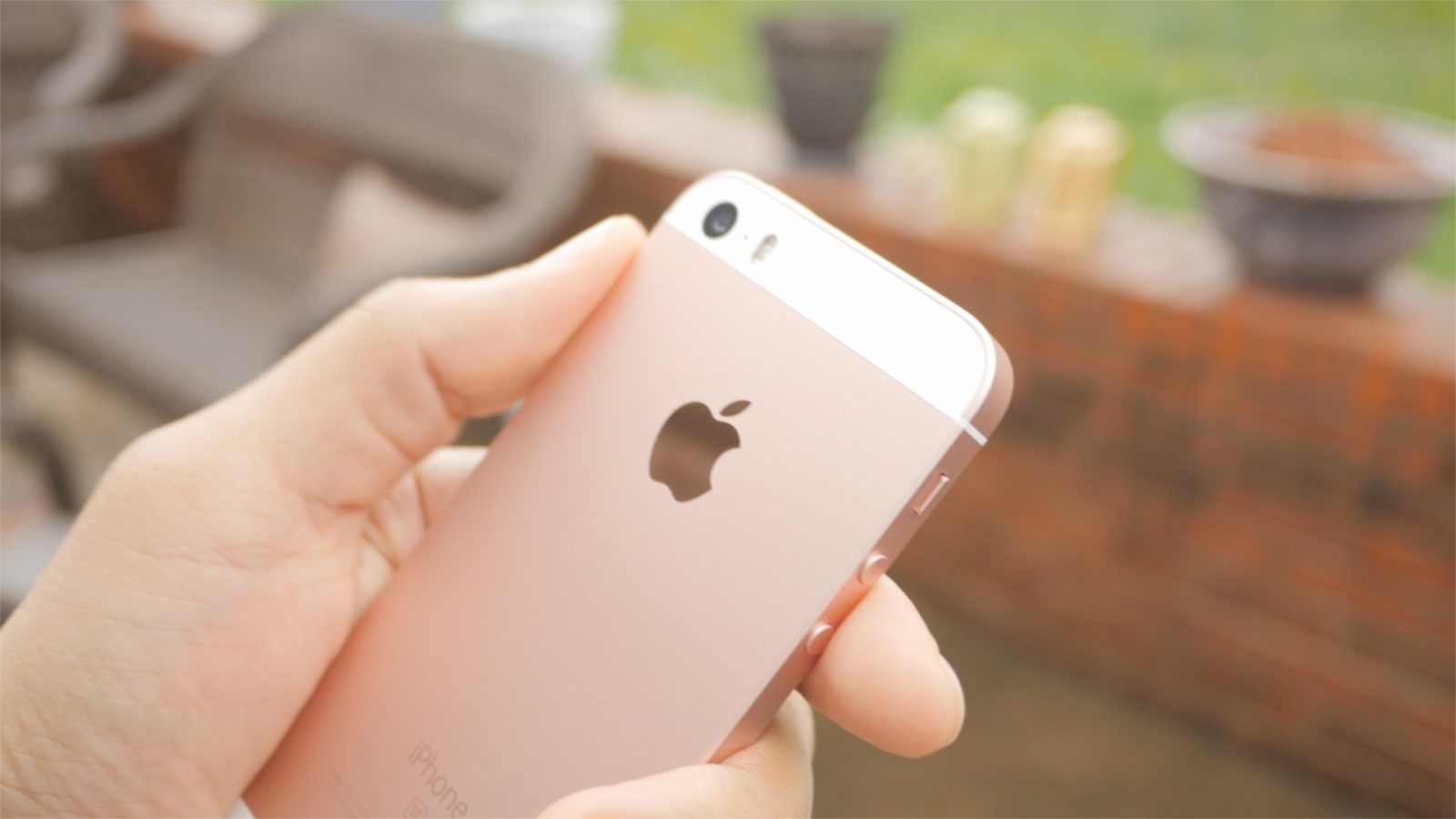 Tại sao iPhone SE 2 lại có khả năng đánh bại iPhone X Tại sao iPhone SE 2 lại có khả năng đánh bại iPhone X