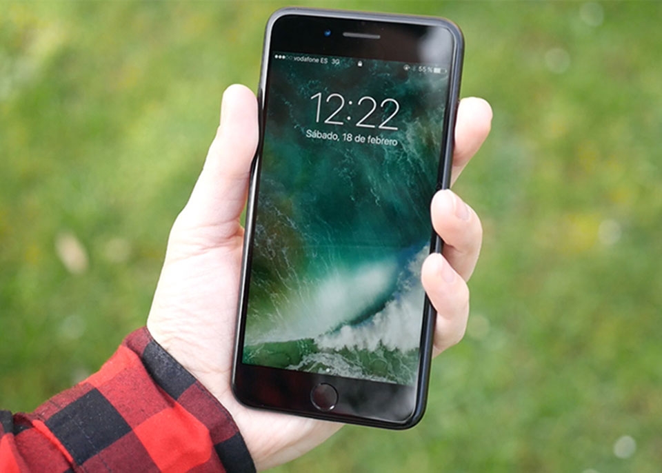 Nên chọn iPhone 7 Plus hay Galaxy Note 8 bây giờ? Nên chọn iPhone 7 Plus hay Galaxy Note 8 bây giờ?