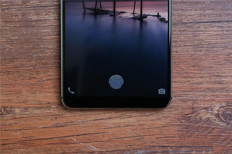 Trên tay Vivo X20 Plus UD bản thương mại