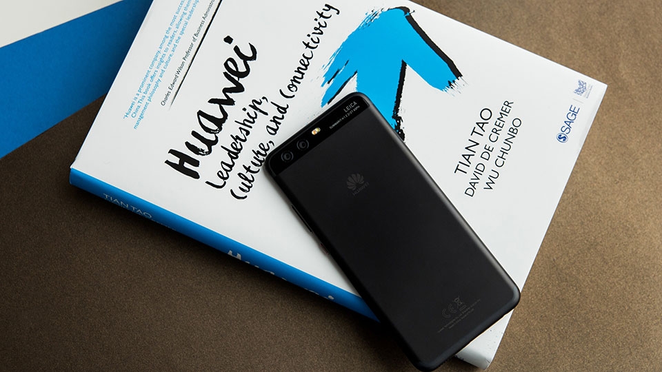 Huawei P10 sẽ có thể cạnh tranh với Galaxy S8 không?