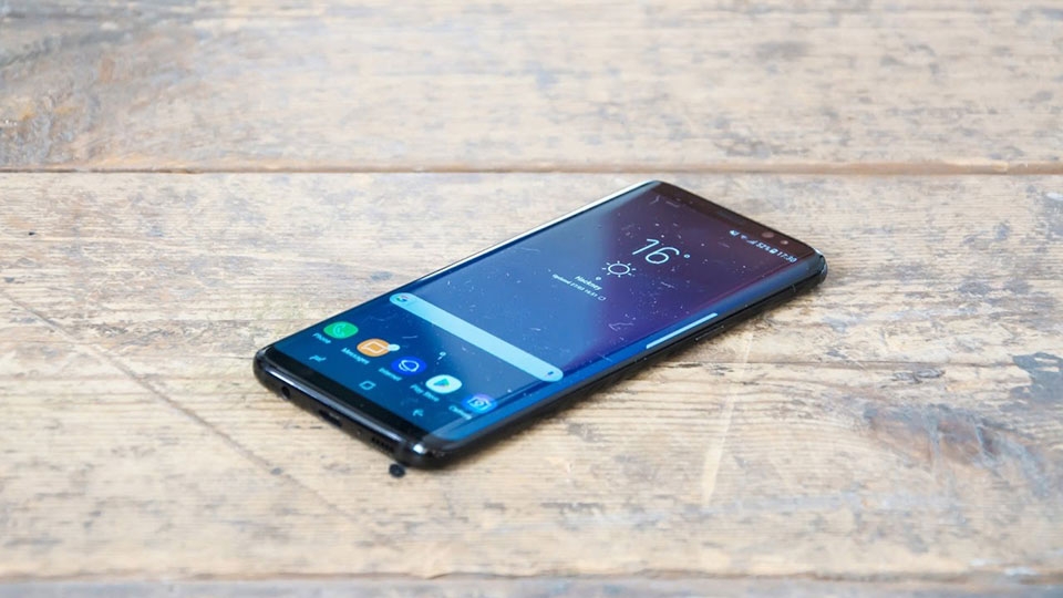 Huawei P10 sẽ có thể cạnh tranh với Galaxy S8 không?