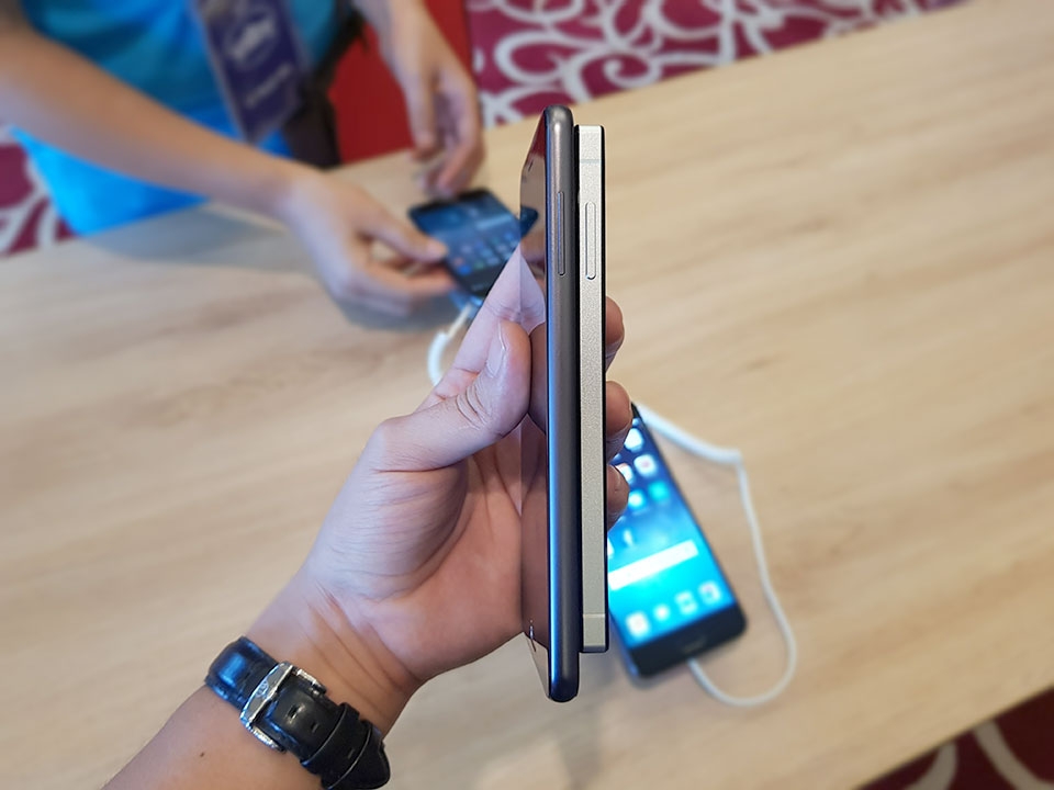 So dáng BPhone 2017 vs BPhone 2015 So dáng BPhone 2017 vs BPhone 2015
