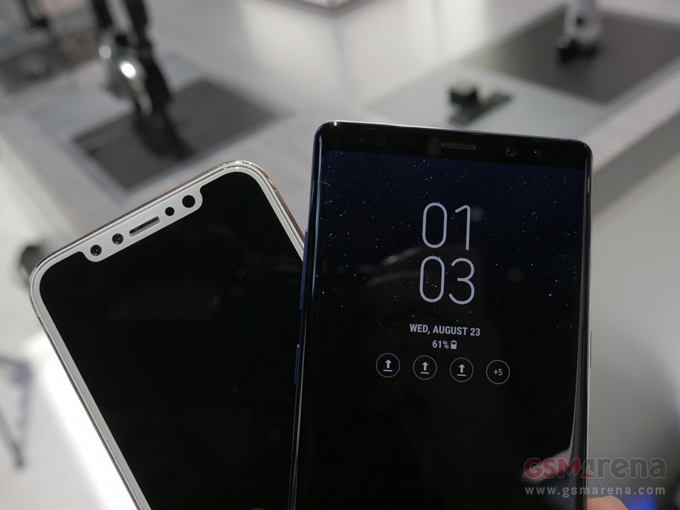 Samsung Galaxy Note 8 vs iPhone 8