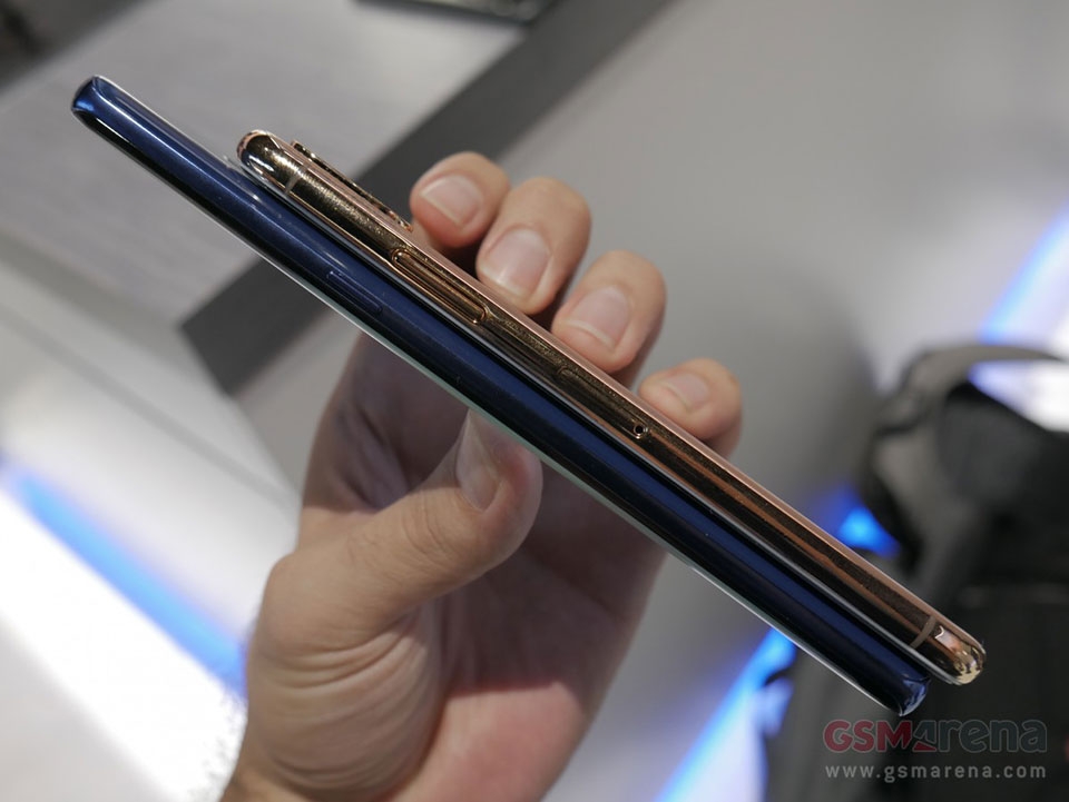 Samsung Galaxy Note 8 vs iPhone 8