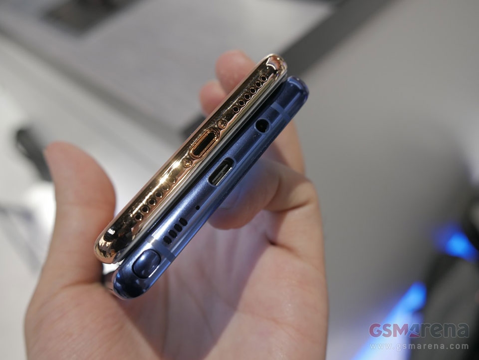 Samsung Galaxy Note 8 vs iPhone 8