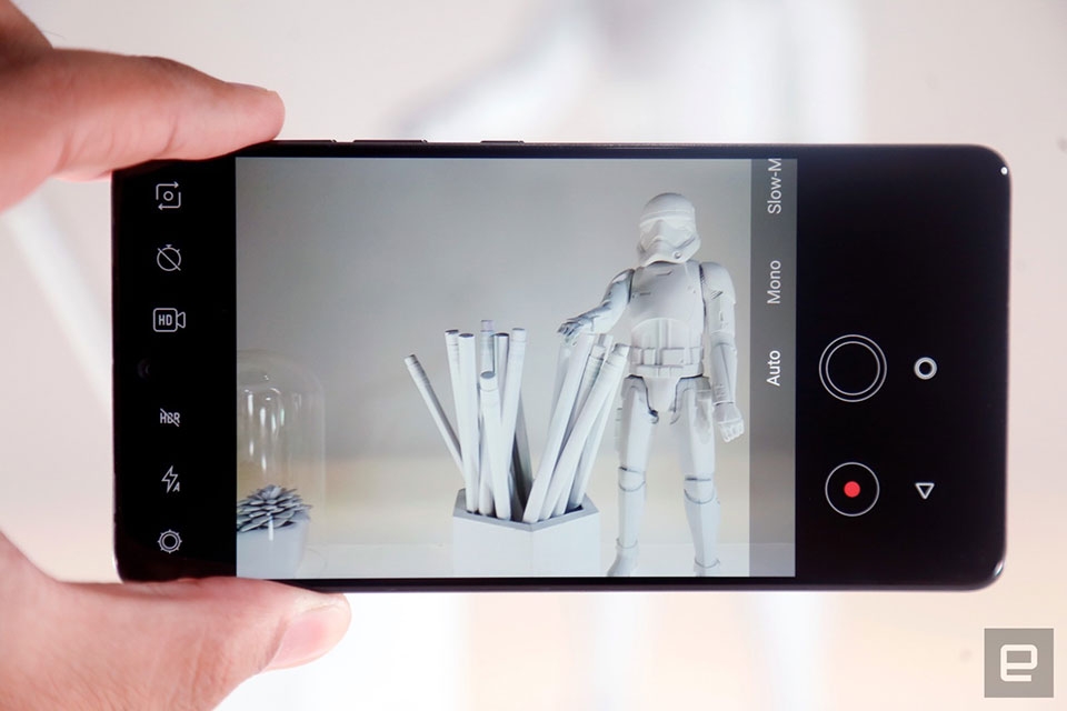 Đánh giá Essential Phone Đánh giá Essential Phone