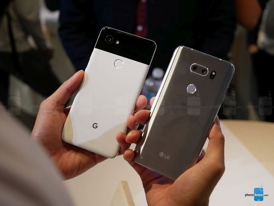 Google Pixel 2 XL vs LG V30