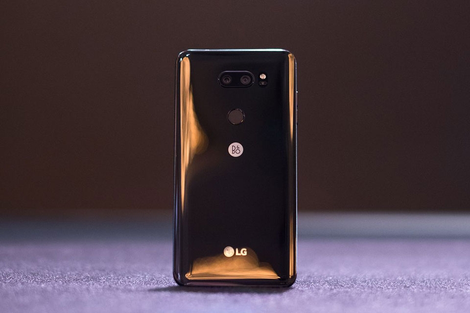 LG V30
