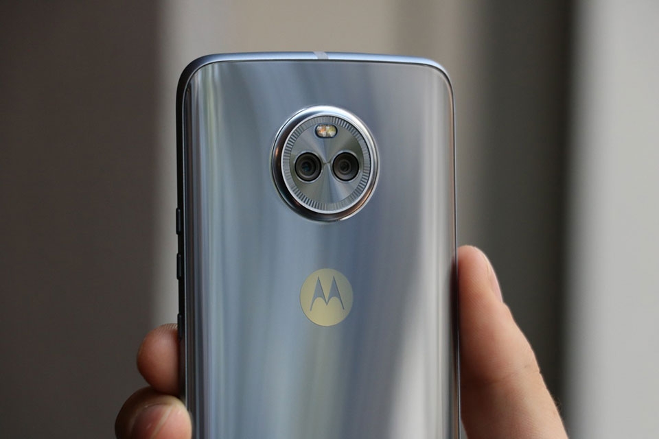 Trên tay Moto X4 Trên tay Moto X4