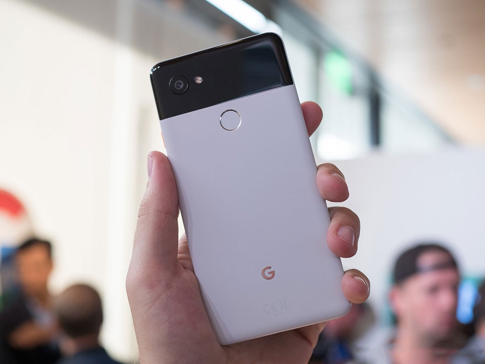 Trên tay Google Pixel 2 XL