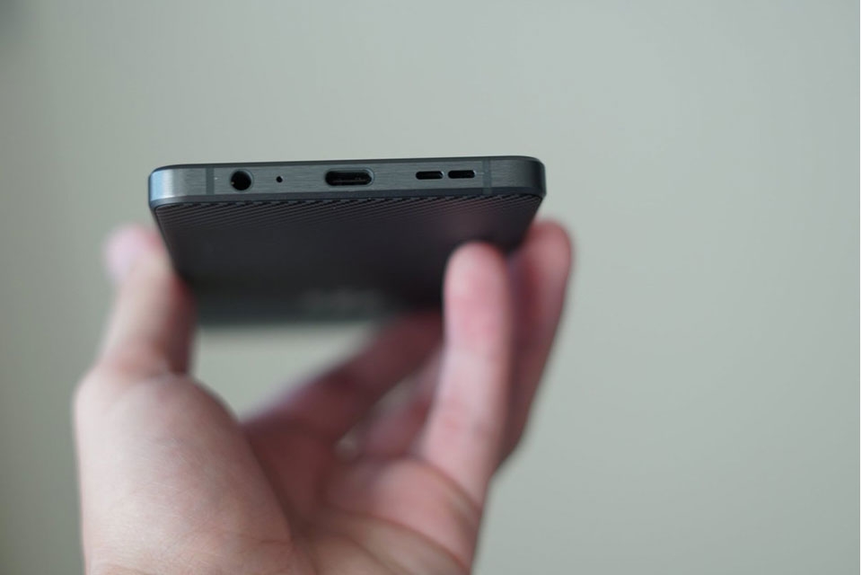 Trên tay BlackBerry Motion Trên tay BlackBerry Motion