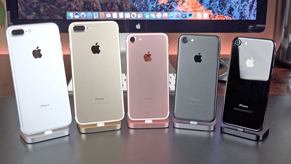1 & 2: iPhone 7 / iPhone 7 Plus