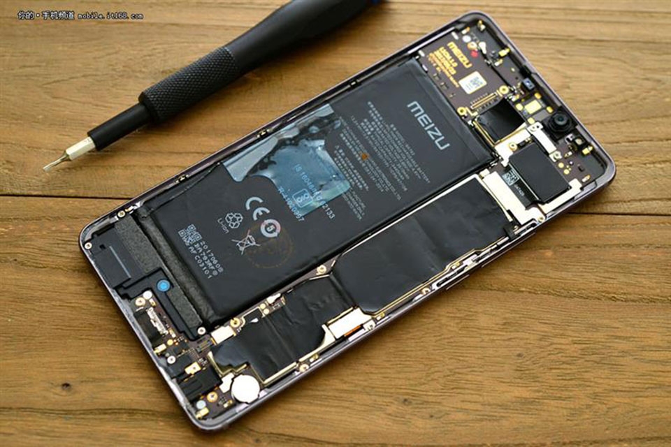 Mổ xẻ Meizu Pro 7 Plus