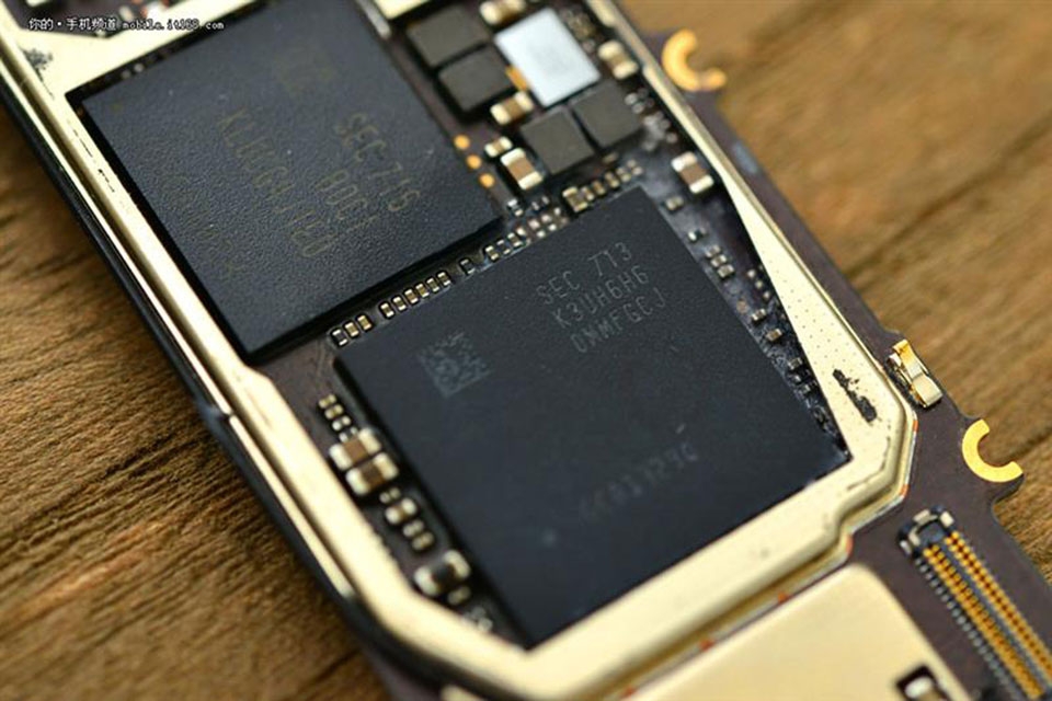 Mổ xẻ Meizu Pro 7 Plus