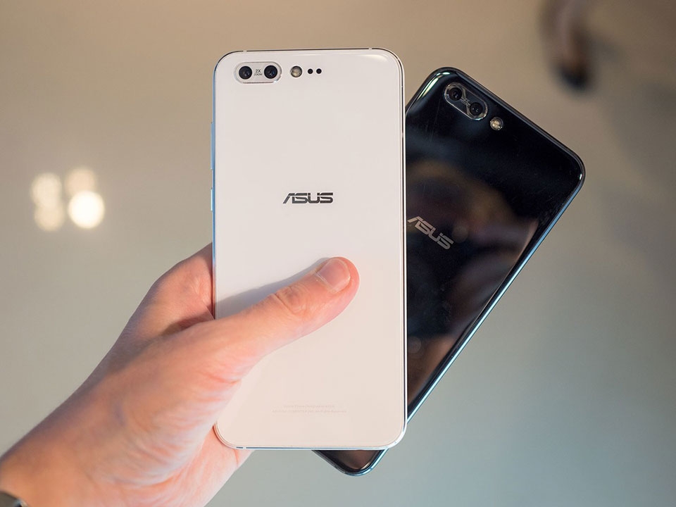 Trên tay Asus ZenFone 4 Series