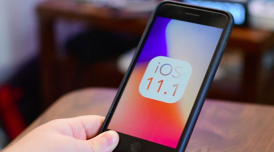 Có nên cập nhật iOS 11.1 không?