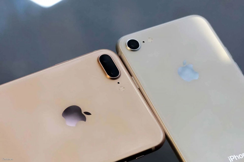 Apple ngưng bán iPhone 7 256GB để dễ bán iPhone 8 hơn