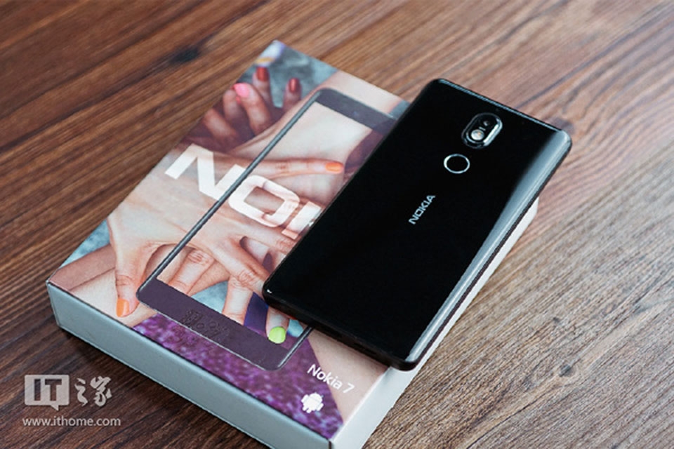 Mở hộp Nokia 7 Mở hộp Nokia 7