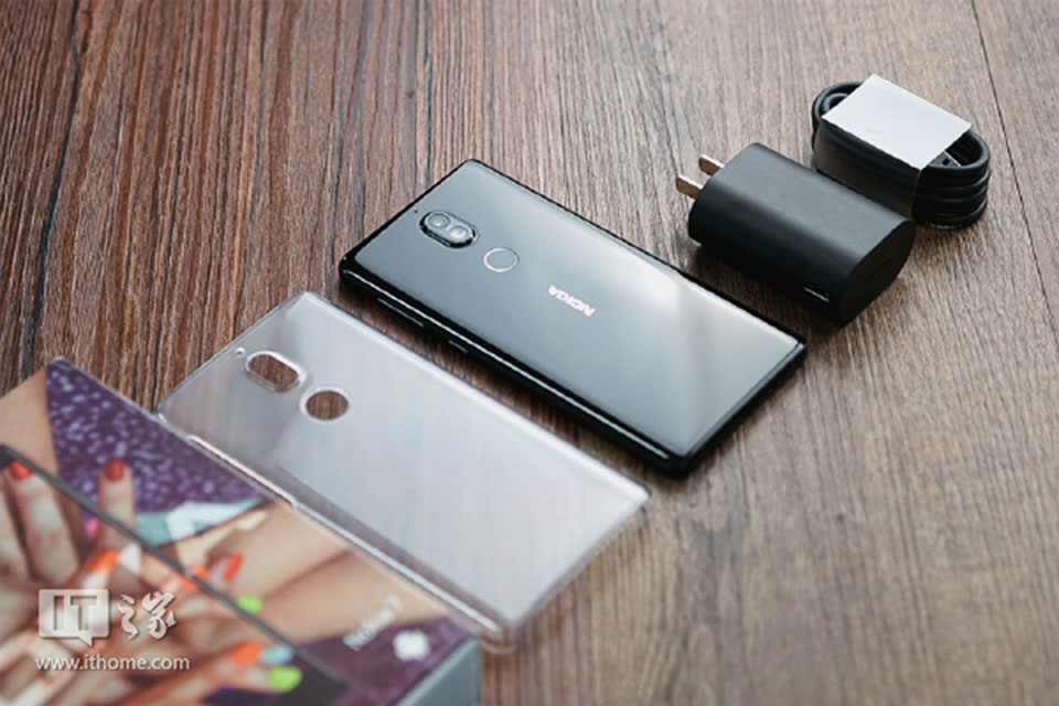 Mở hộp Nokia 7 Mở hộp Nokia 7