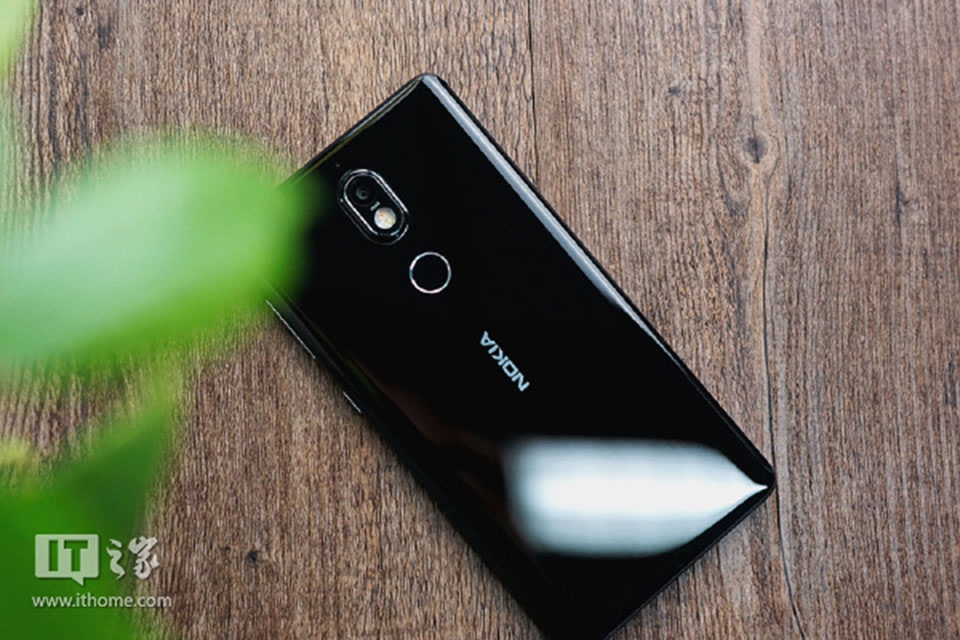 Mở hộp Nokia 7 Mở hộp Nokia 7