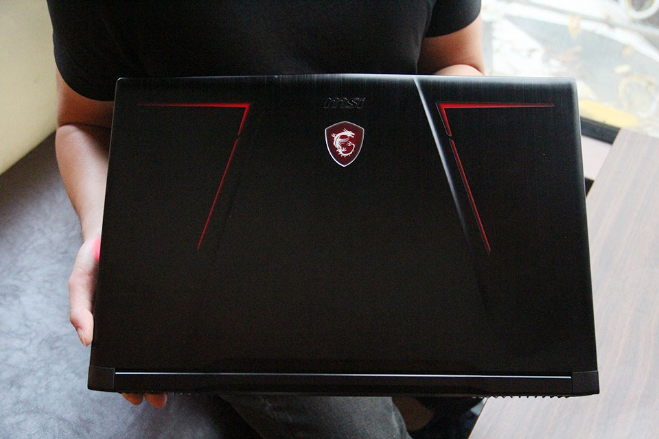 Trên tay MSI GE73VR Raider