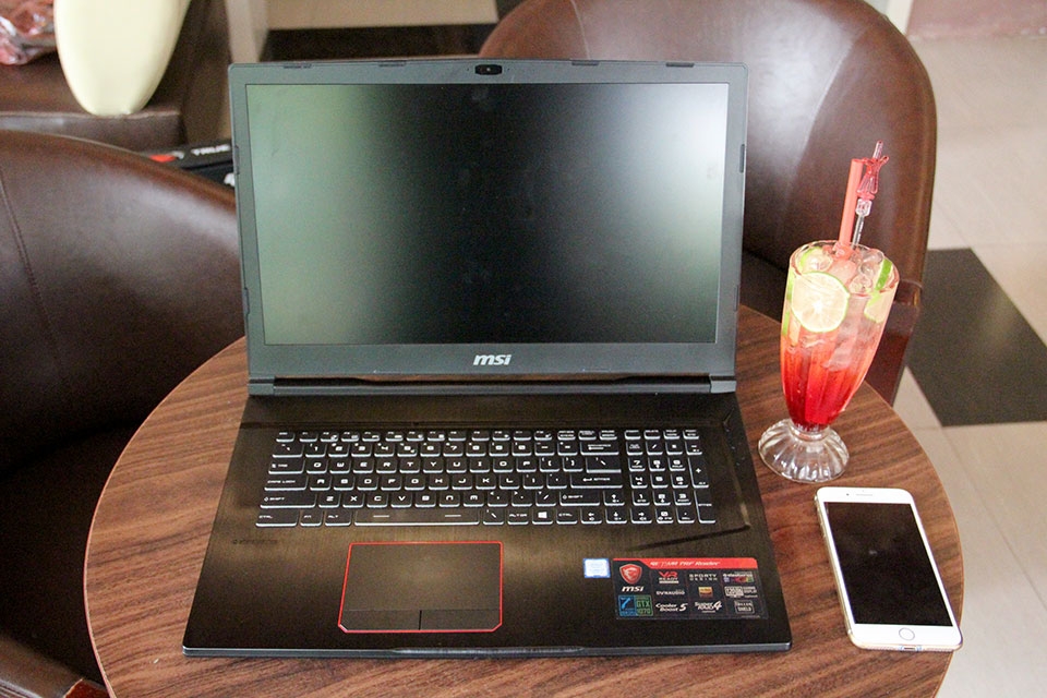 Trên tay MSI GE73VR Raider