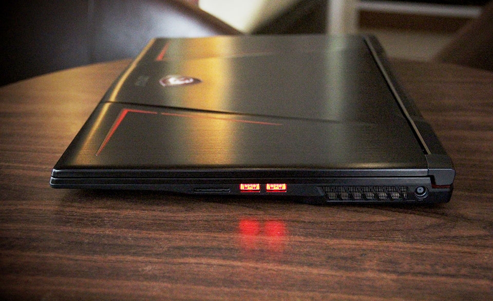 Trên tay MSI GE73VR Raider