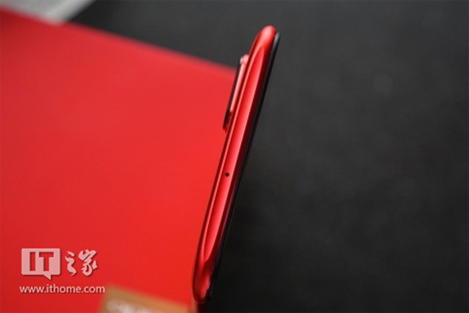 Mở hộp OPPO R11s Special Red