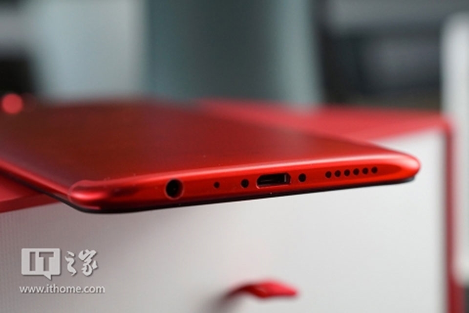 Mở hộp OPPO R11s Special Red