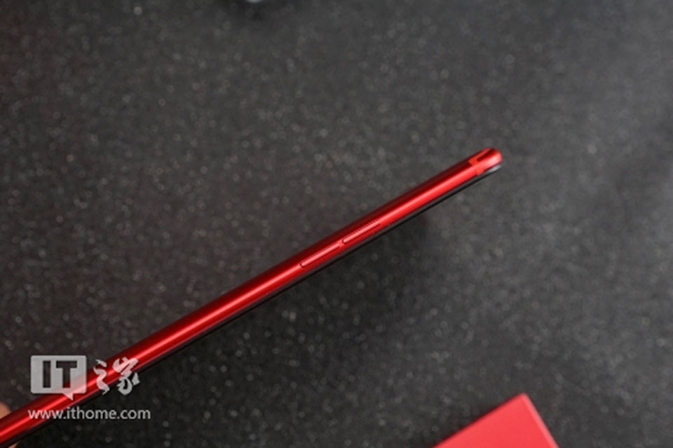 Mở hộp OPPO R11s Special Red